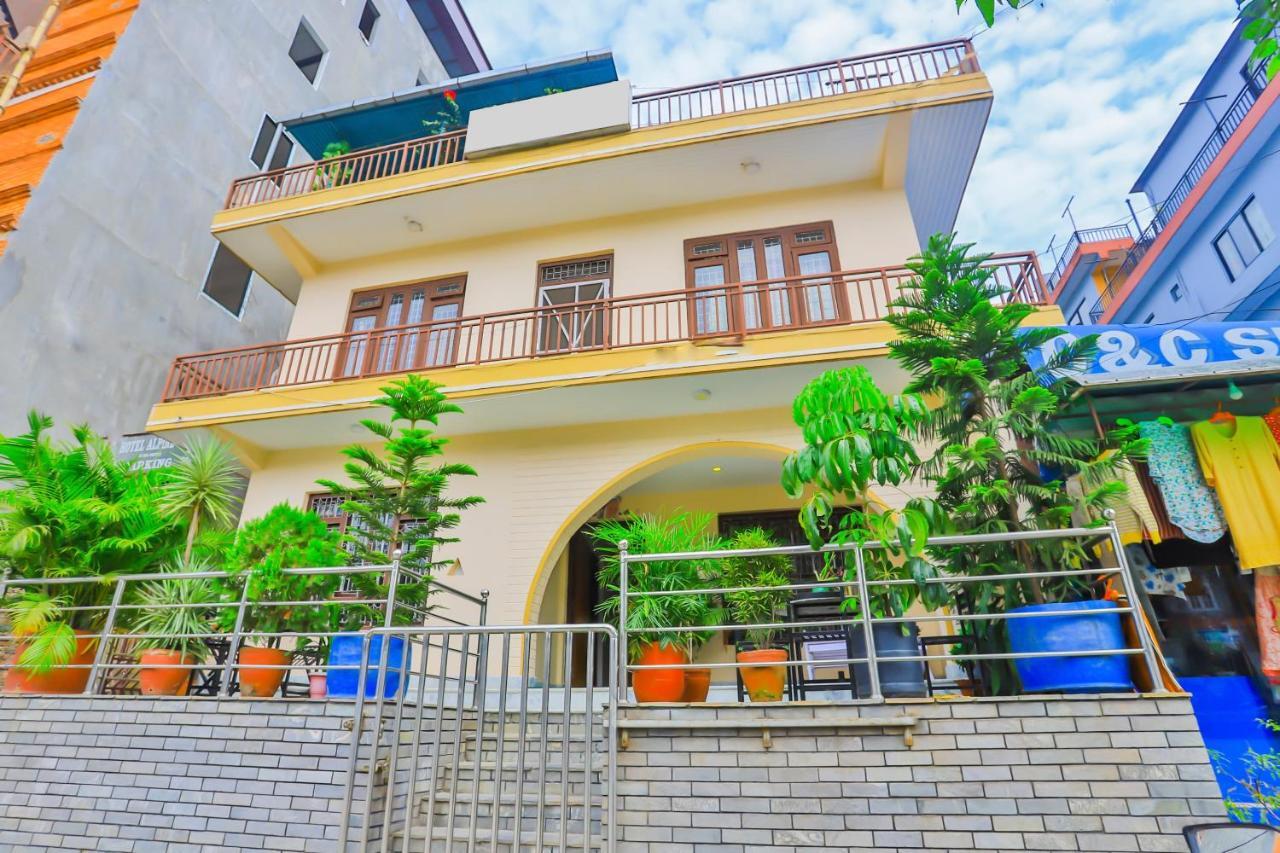 Hotel Alpine Villa Pokhara Eksteriør billede